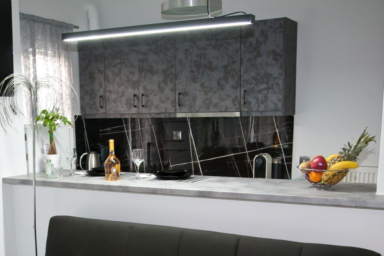 Chris Luxury Studio Yanya Dış mekan fotoğraf