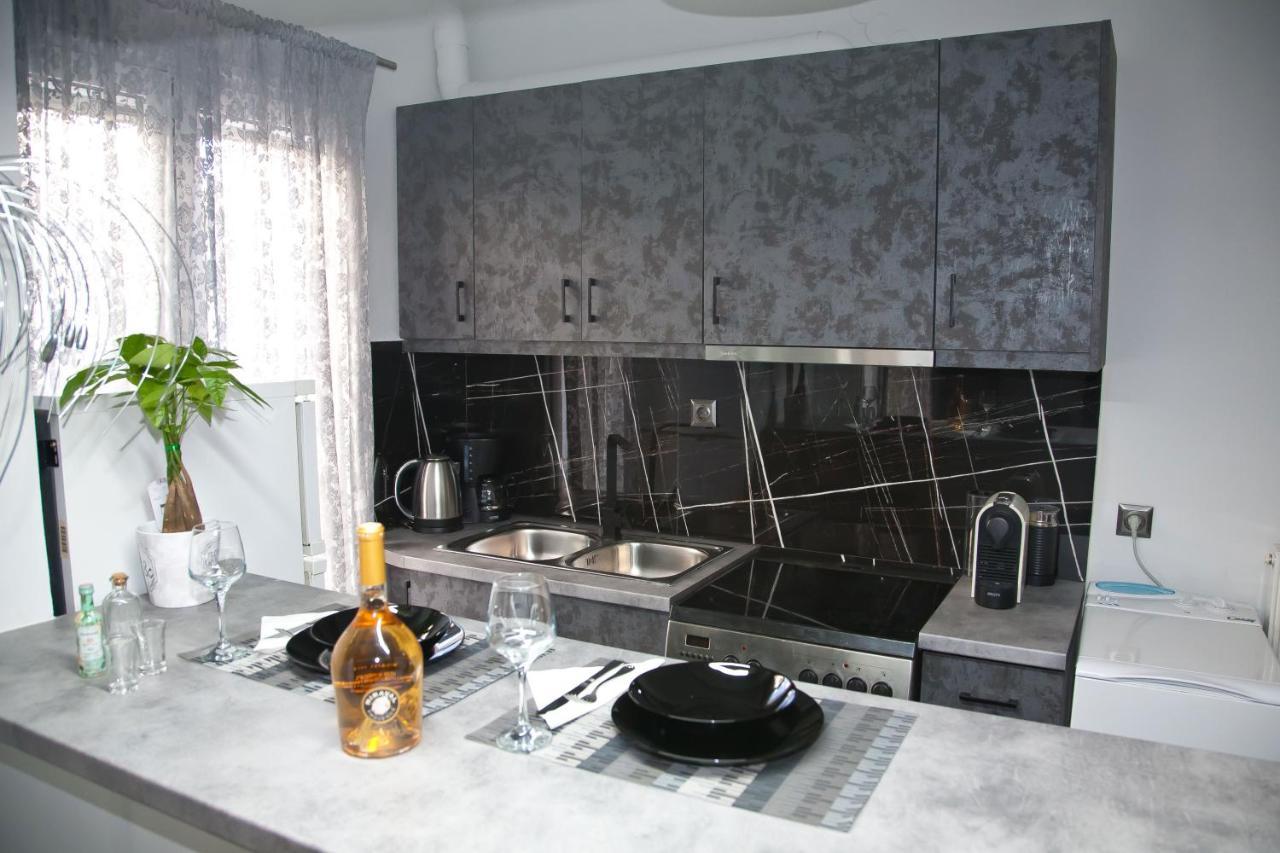 Chris Luxury Studio Yanya Dış mekan fotoğraf